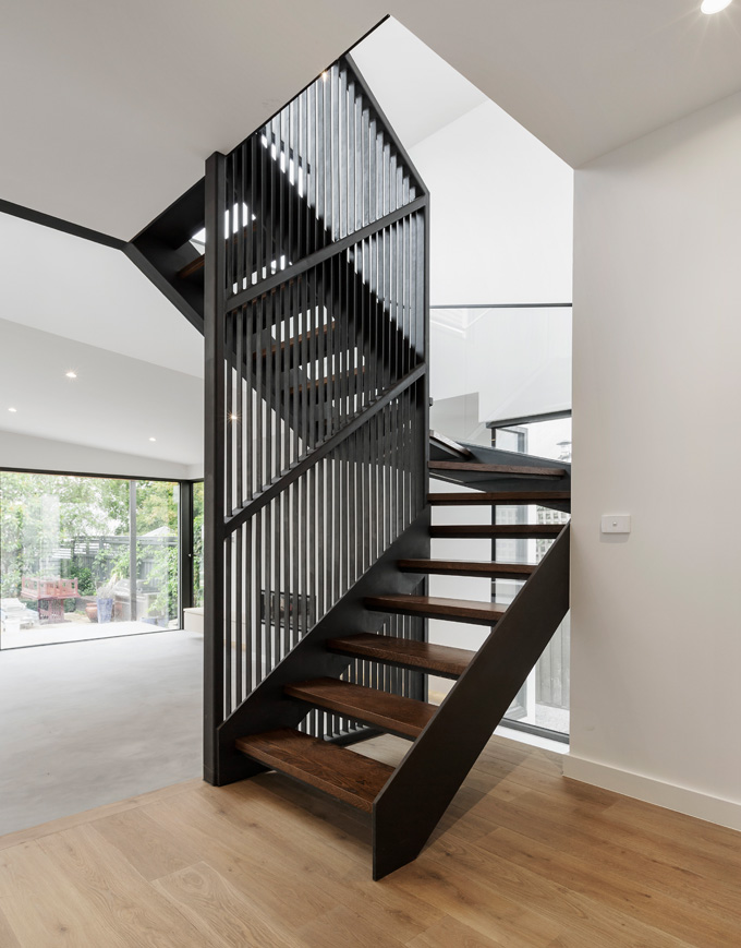BARJAN line d.o.o. - stopnice za vsak dom | Dolgoletne izkušnje - zavite stopnice